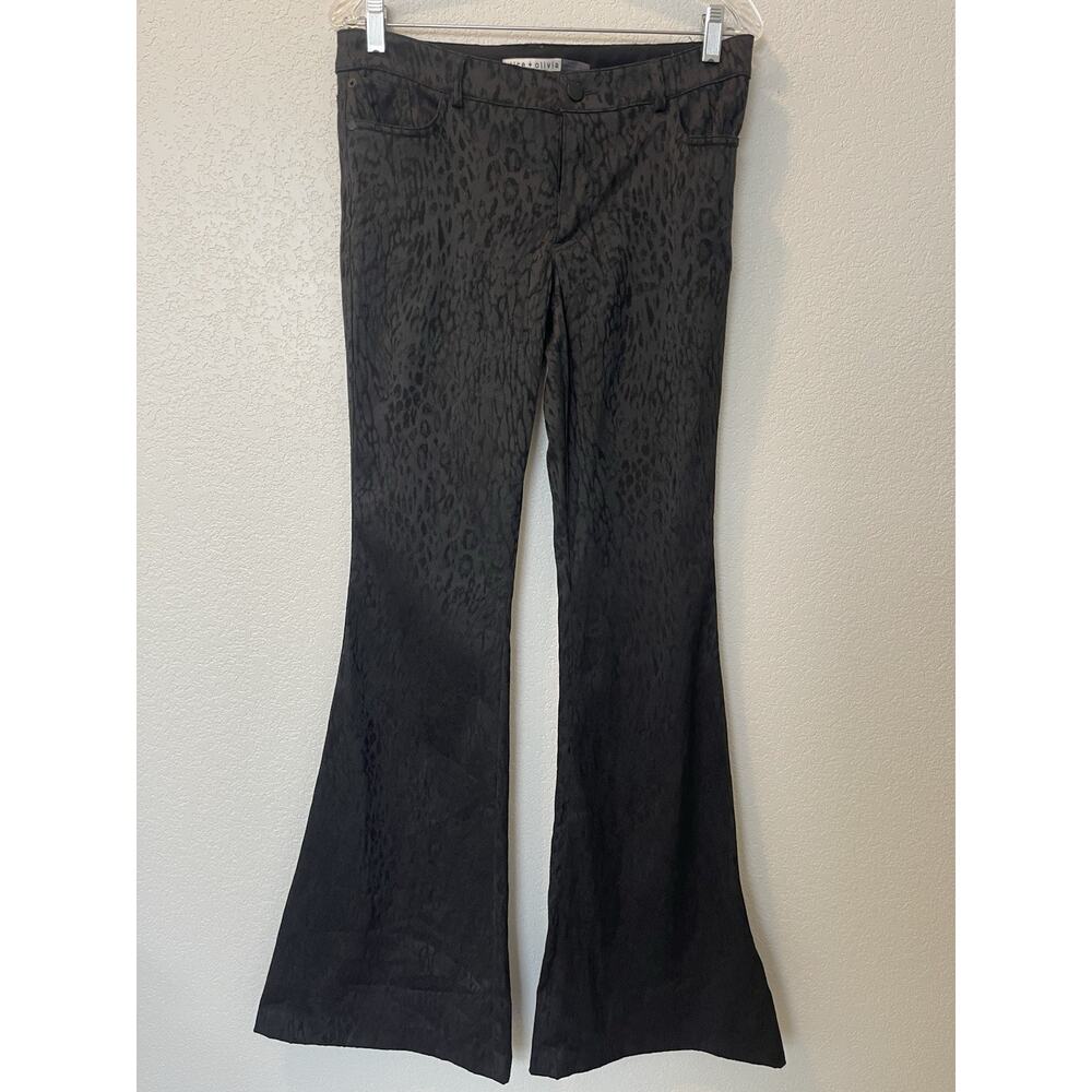 Alice + Olivia Flare Jeans Bell Wide Leg Womens Size 6 Black Leopard jacquard
